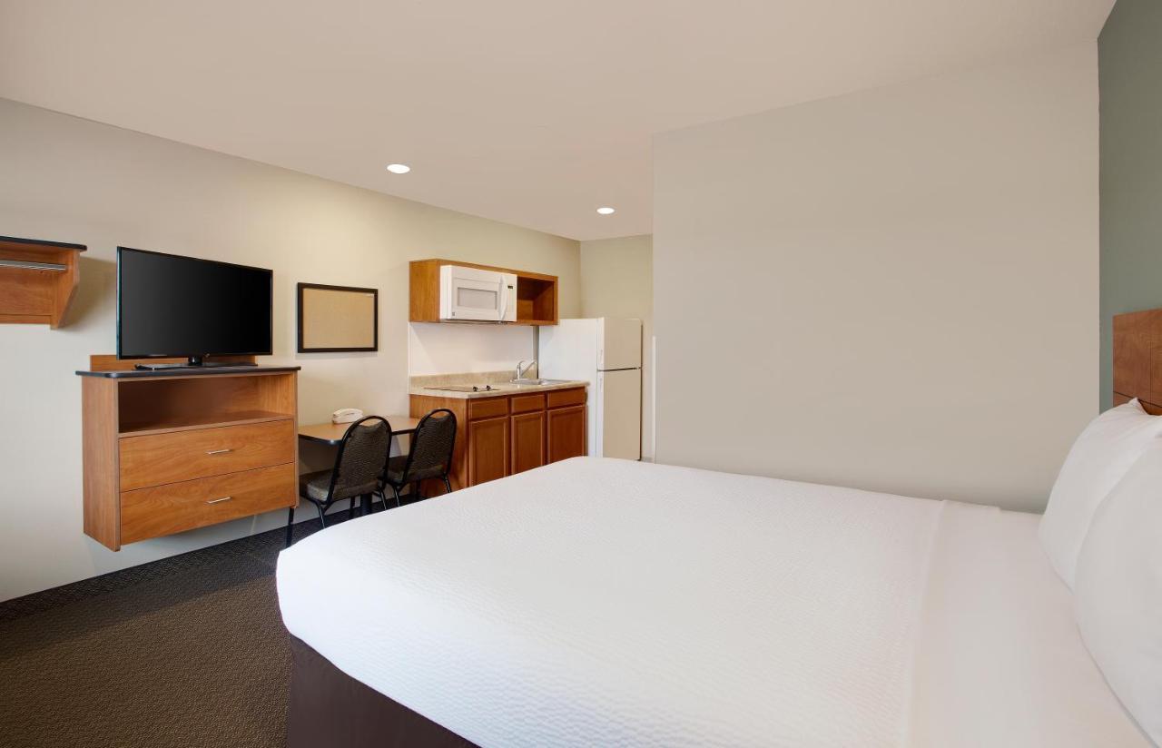 Woodspring Suites Frederick I-70 Экстерьер фото
